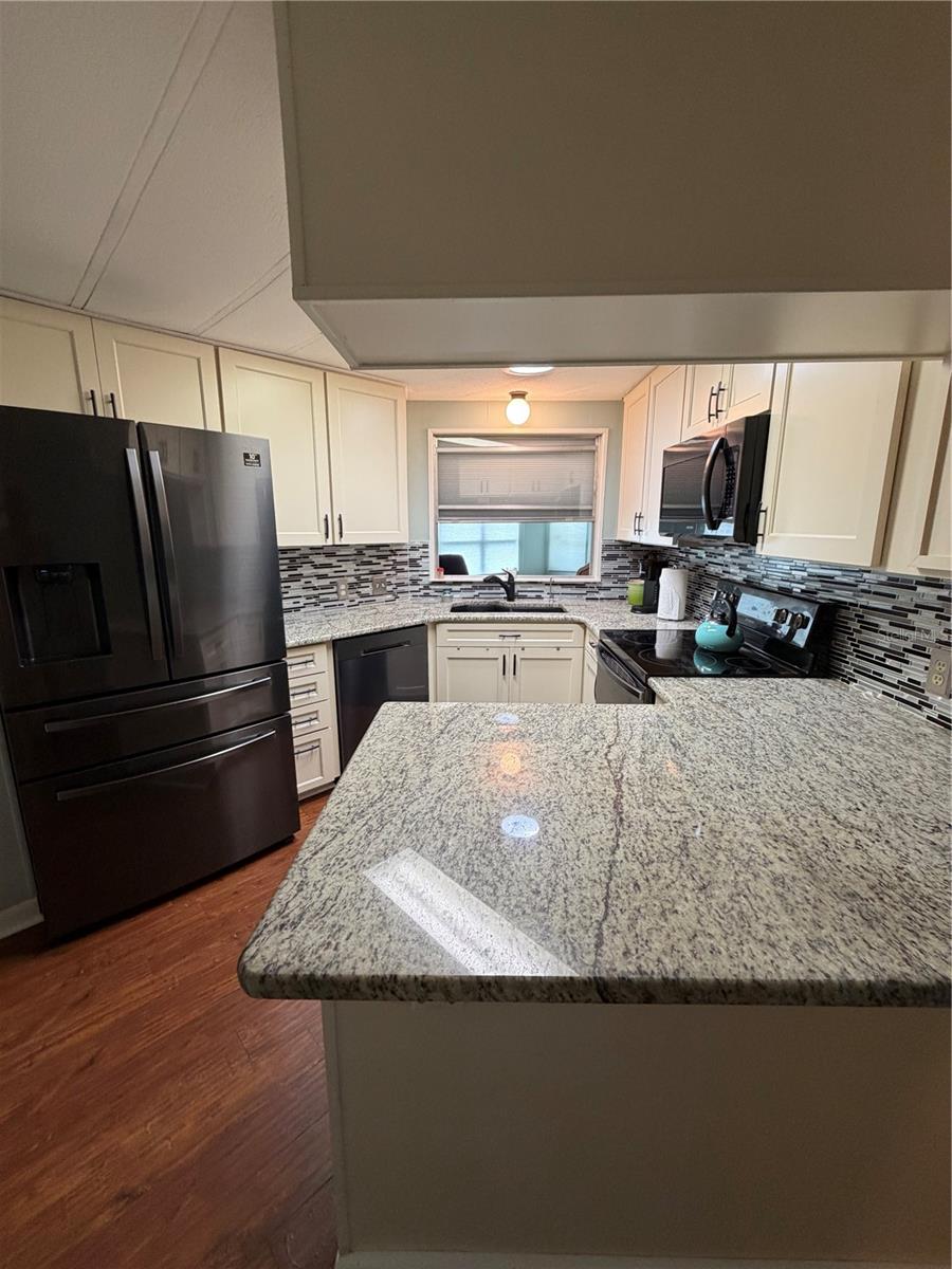 3533 Blossom Circle, FL
