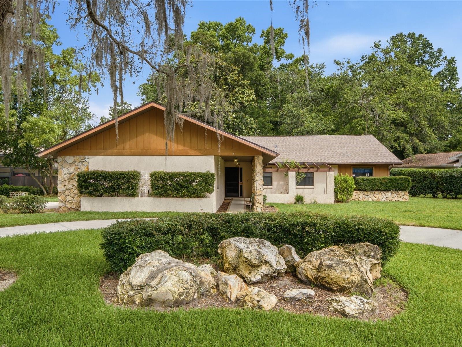 4 Redbay Court, FL