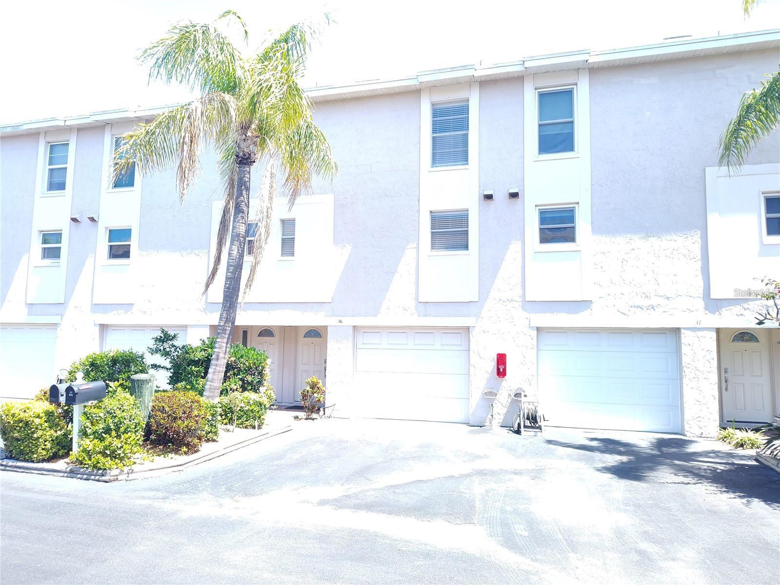 255 Capri Circle, FL