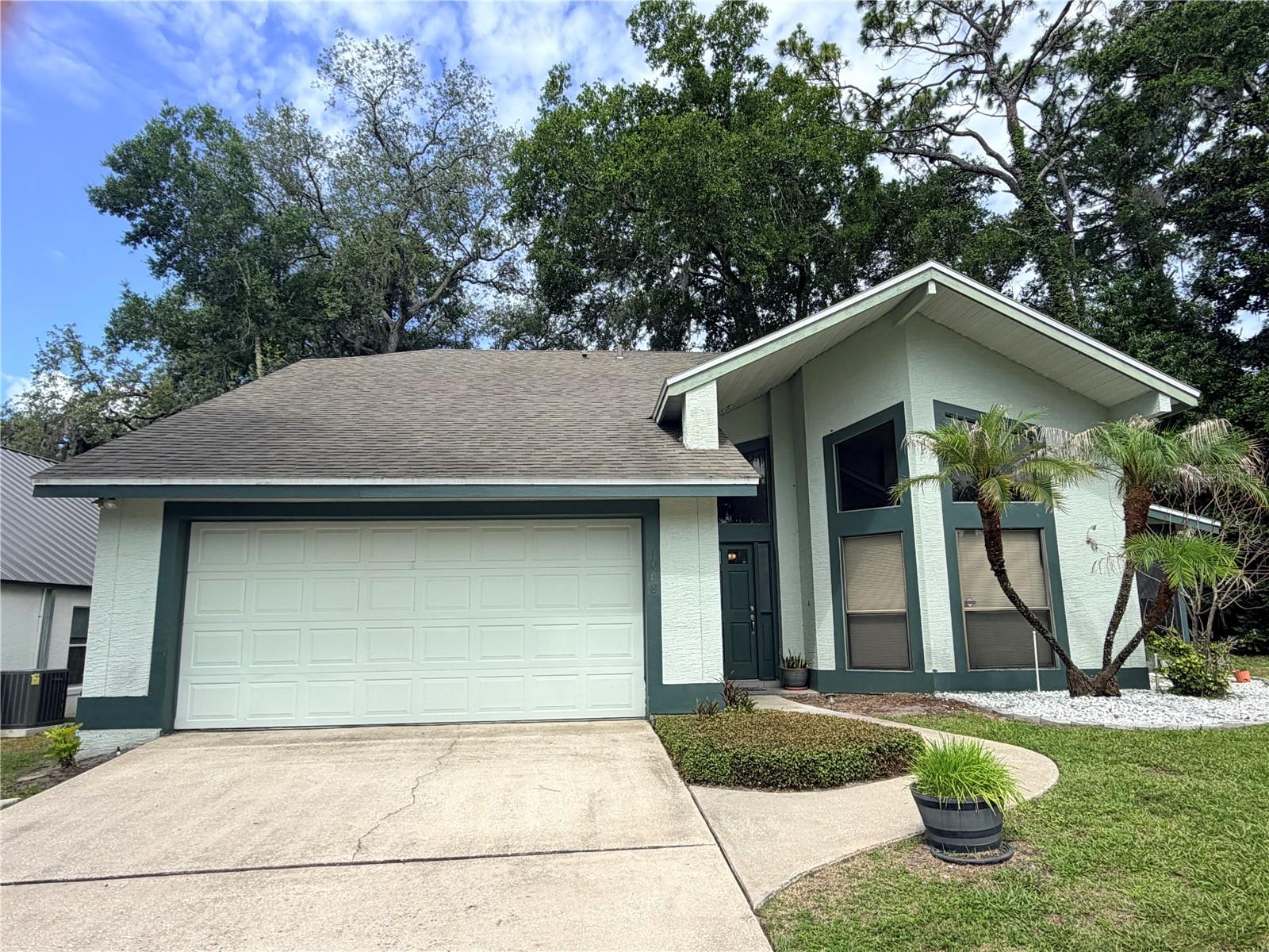 1068 Cottonwood Court, FL