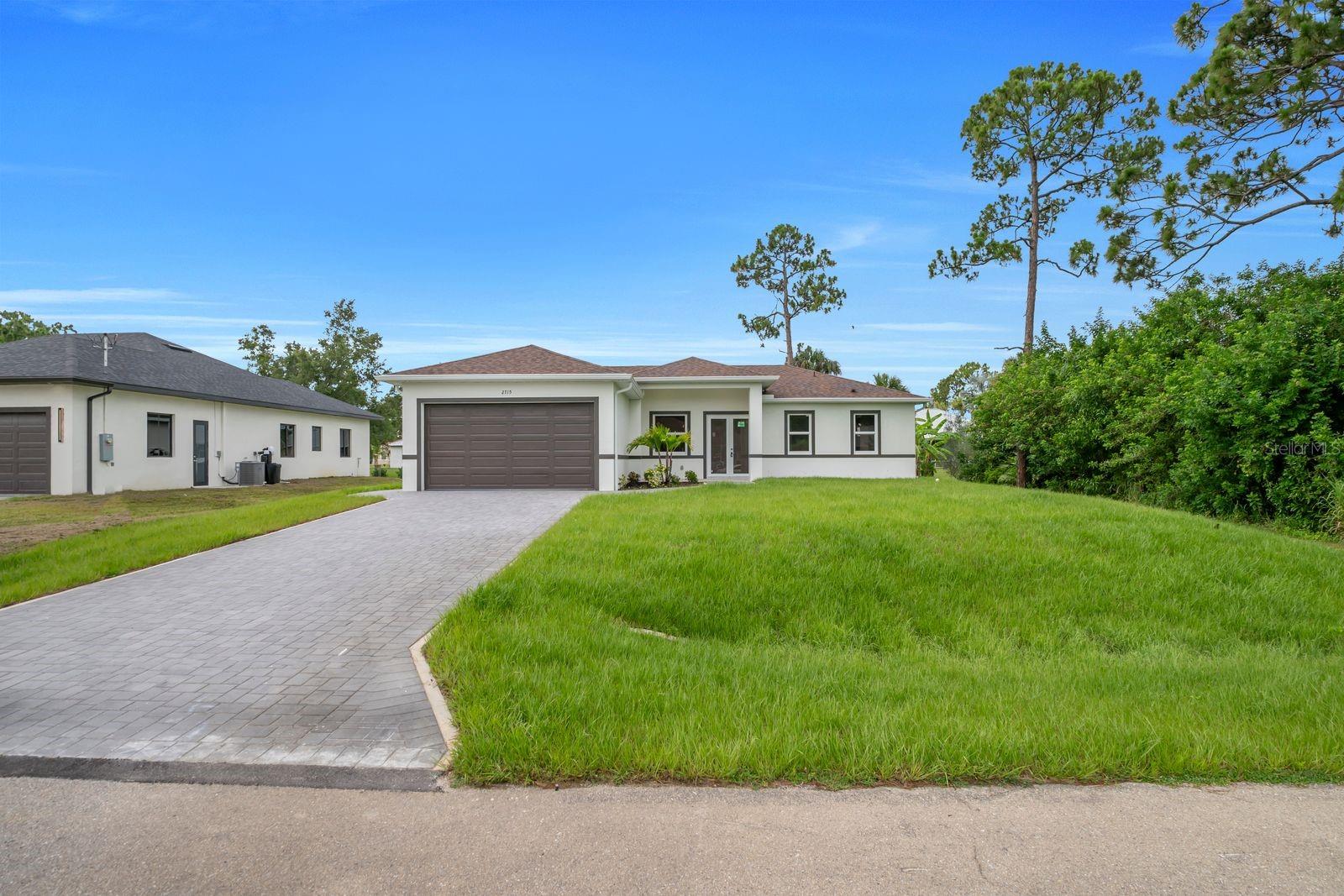 2715 10th Street, FL