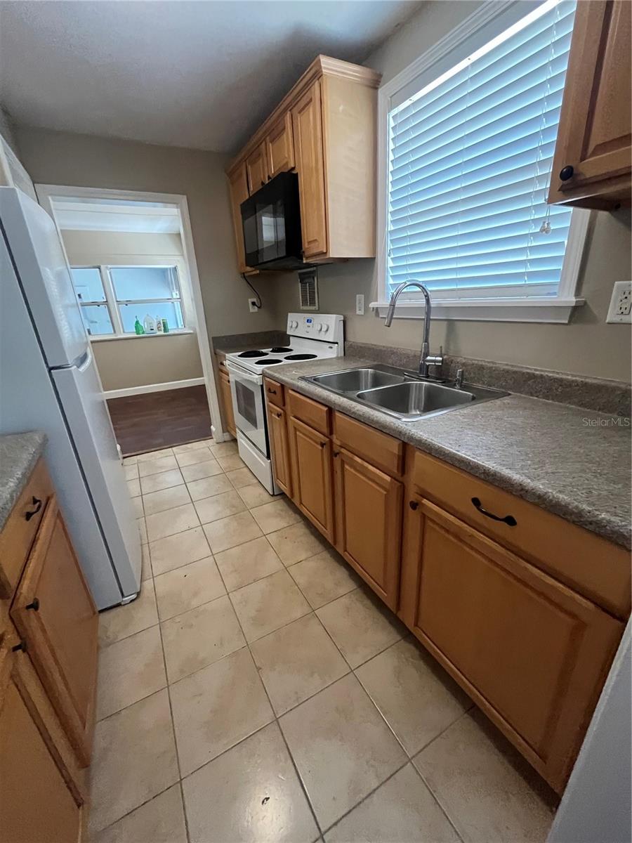 949 Grandview Street, FL