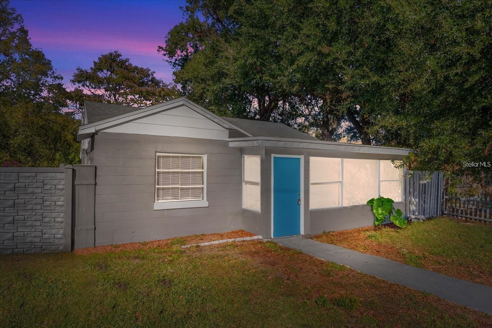 907 Columbia Street, FL