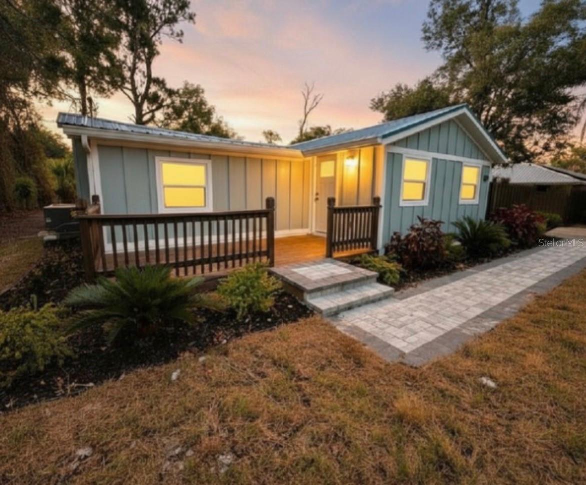 225 Hillsborough Avenue, FL