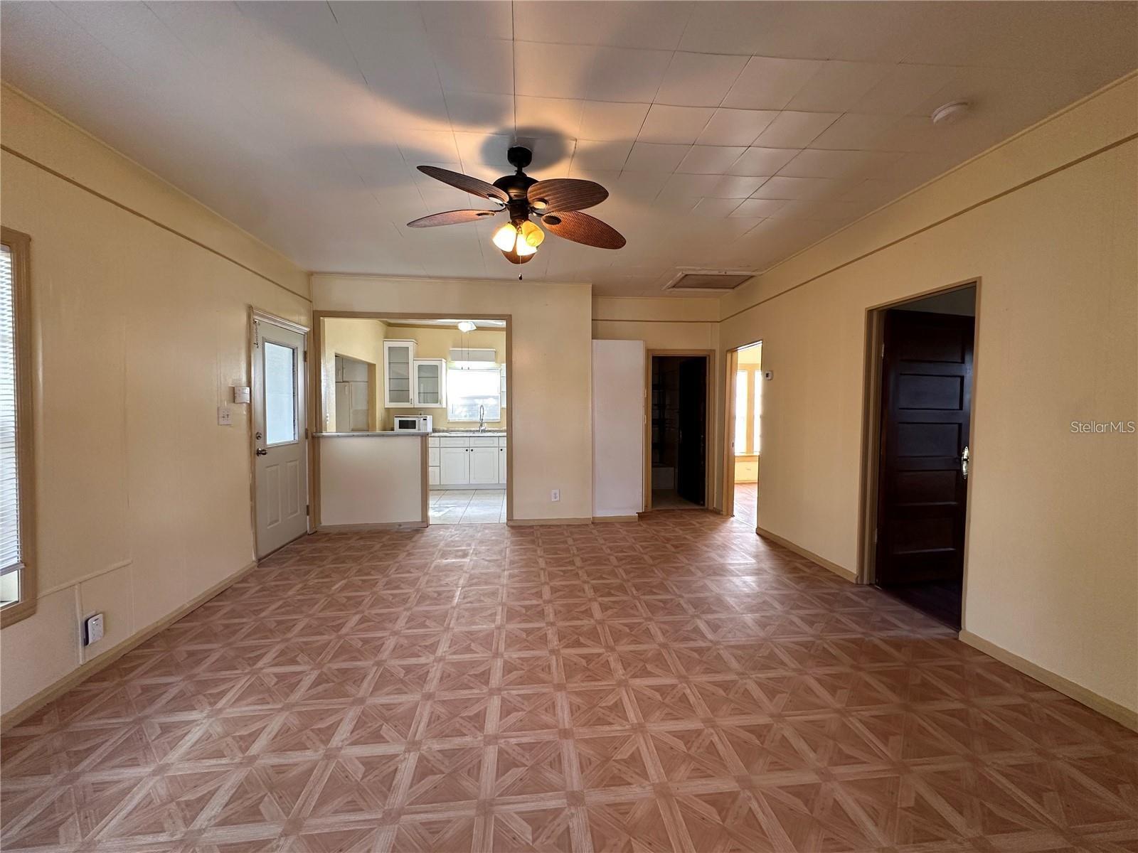 1025 Main Street, FL