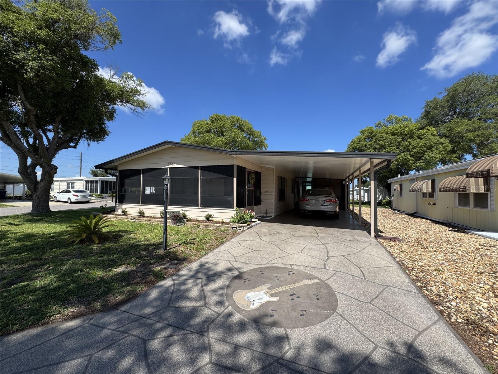 6733 Kensington Drive, FL
