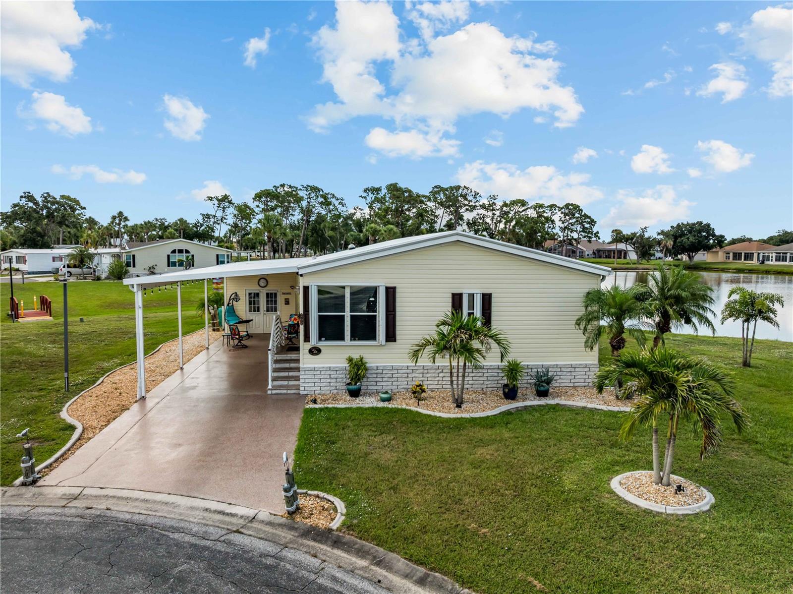 1000 Kings Highway, FL