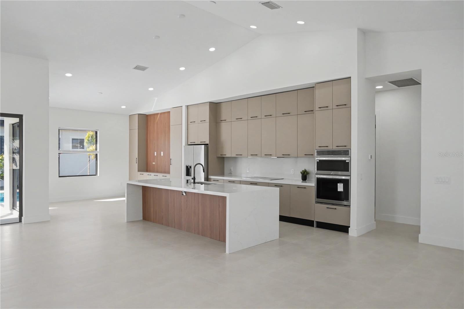 14687 Lillian Circle, FL