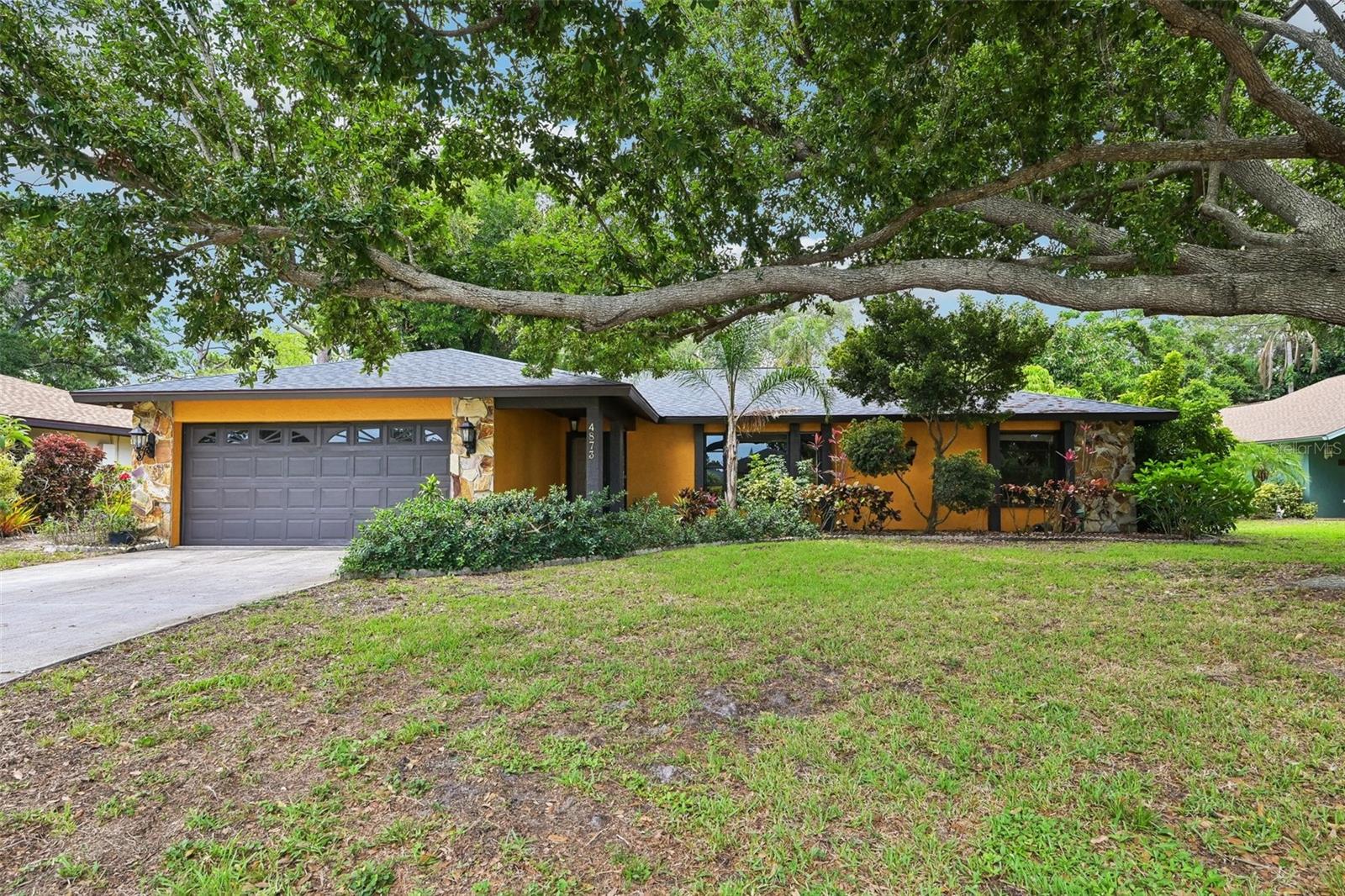 4873 Huntleigh Drive, FL