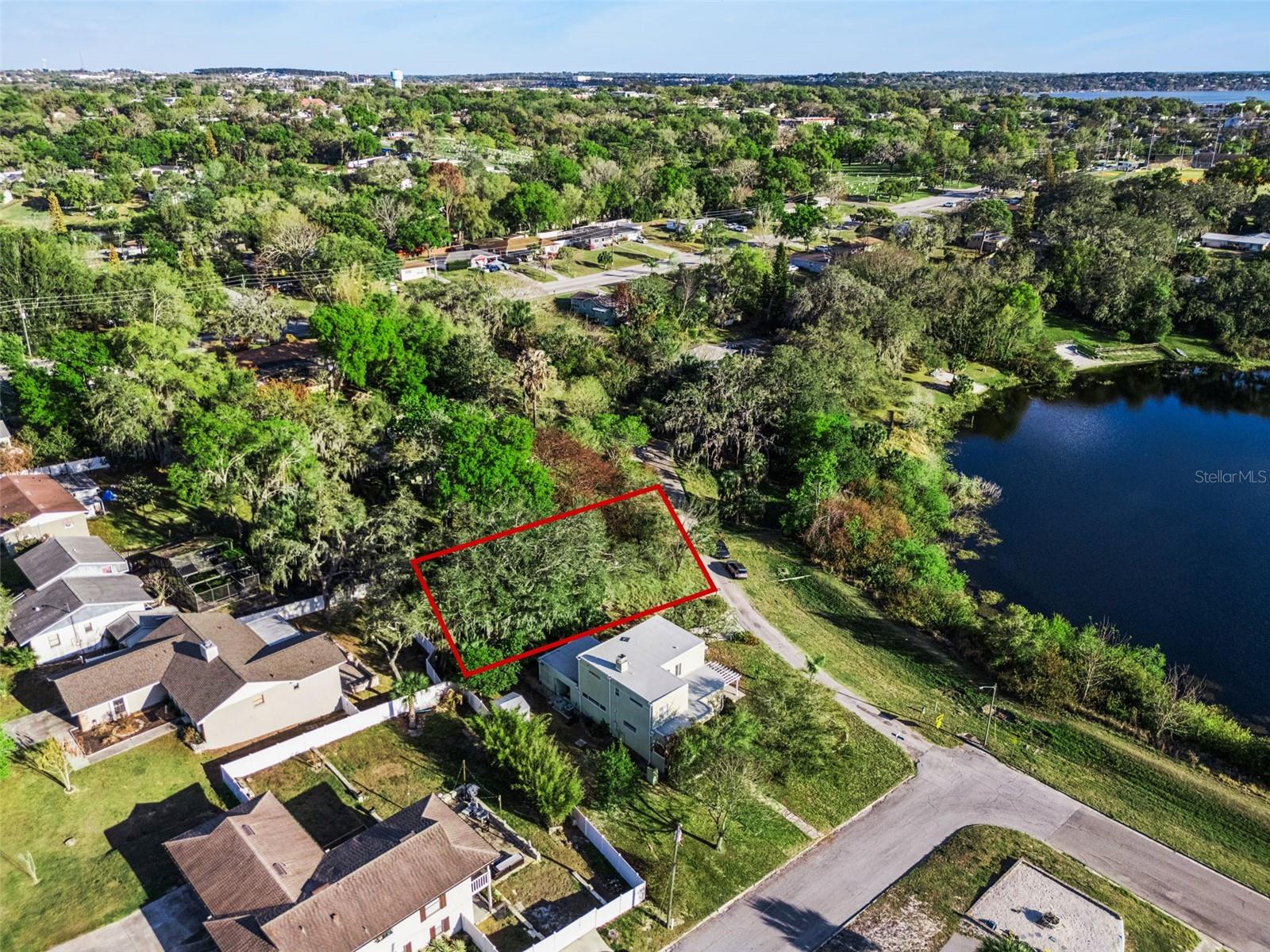 Crystal Lake Drive, FL