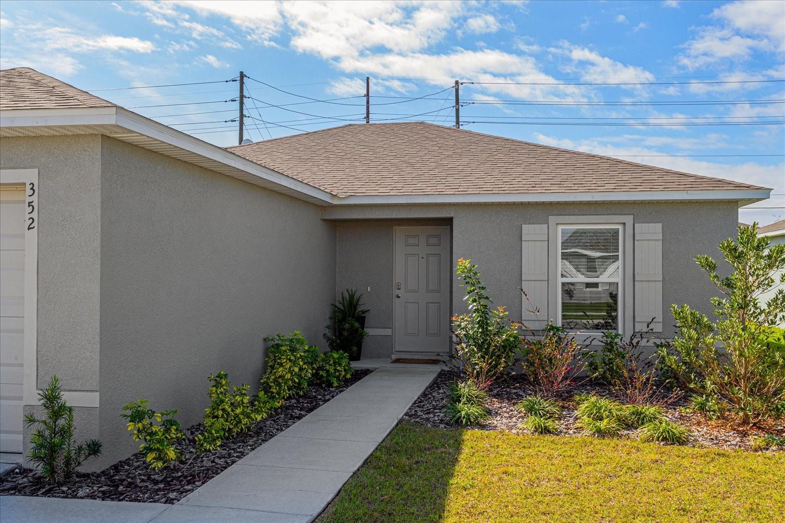 352 Towns Circle, FL