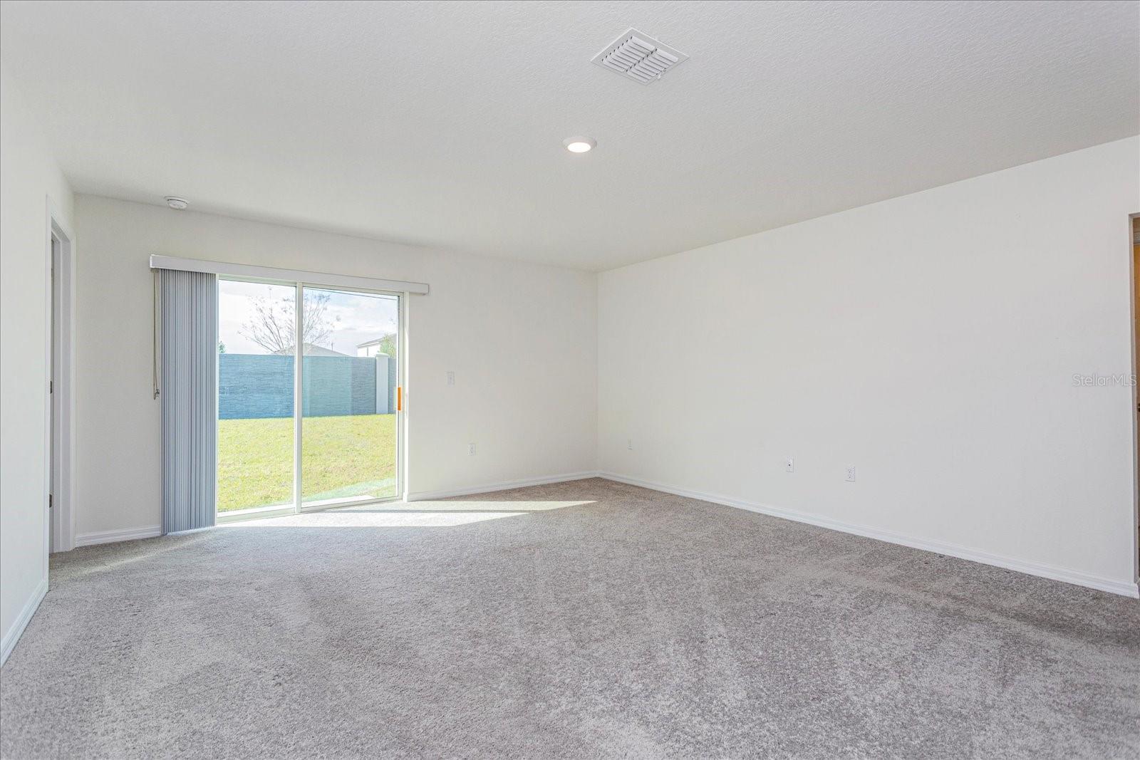 352 Towns Circle, FL