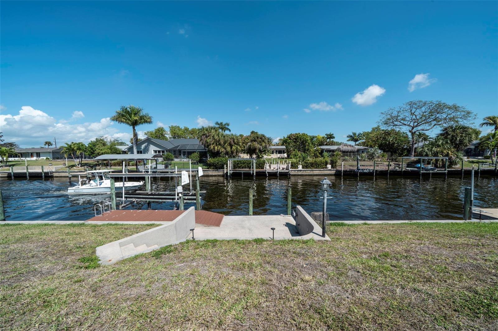 1433 28th Terrace, FL