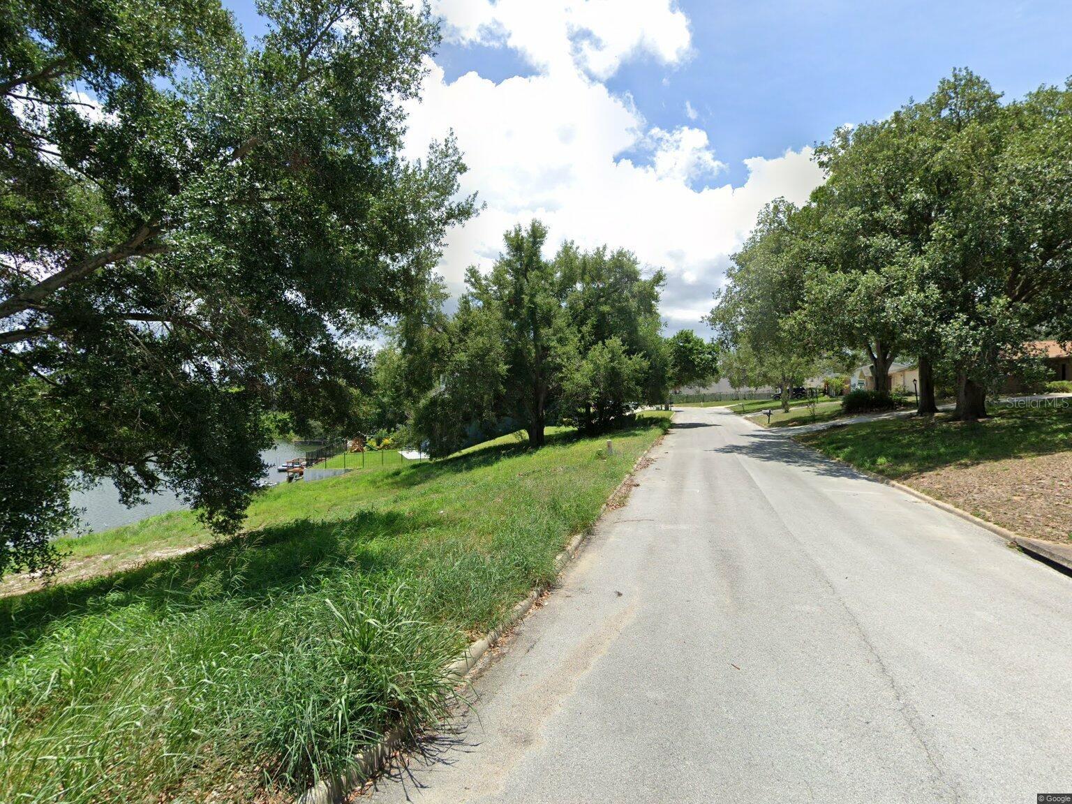 Lakeshore, FL