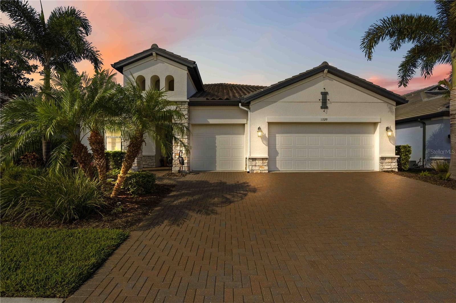 11329 Montserrat Drive, FL