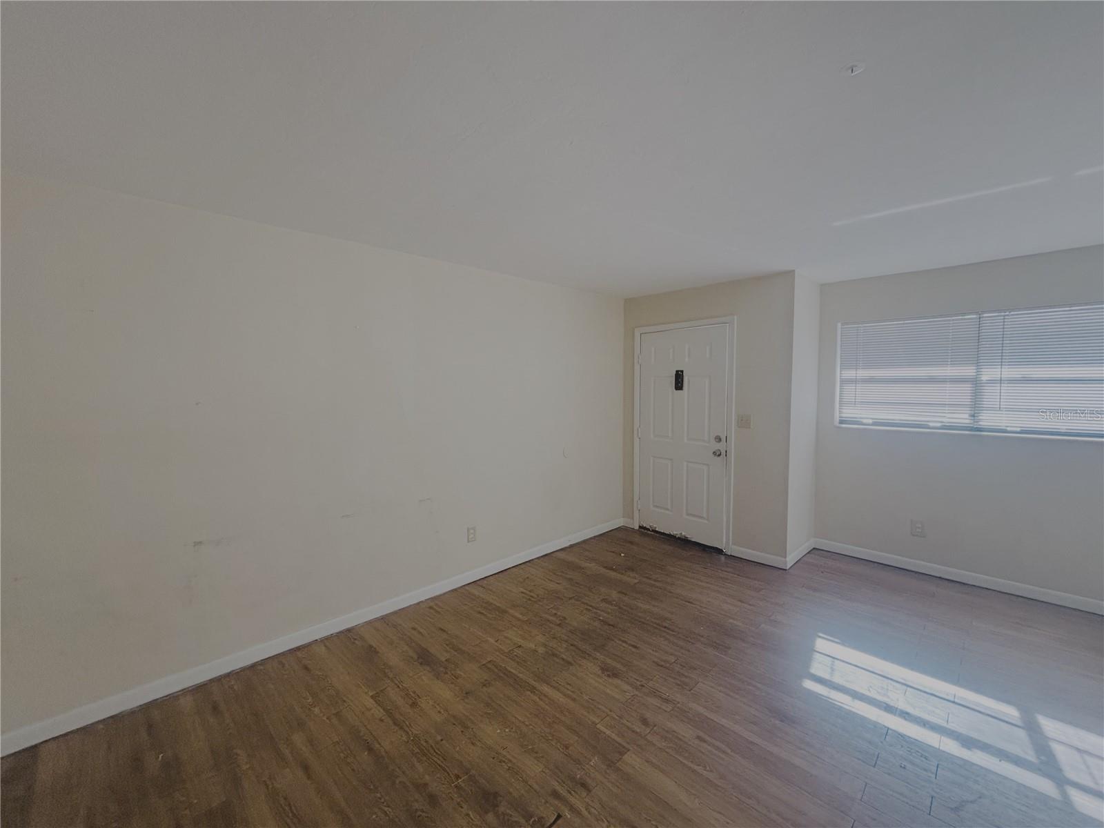 1915 70 Terrace, FL
