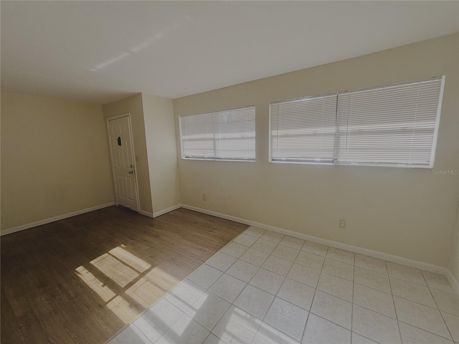 1915 70 Terrace, FL