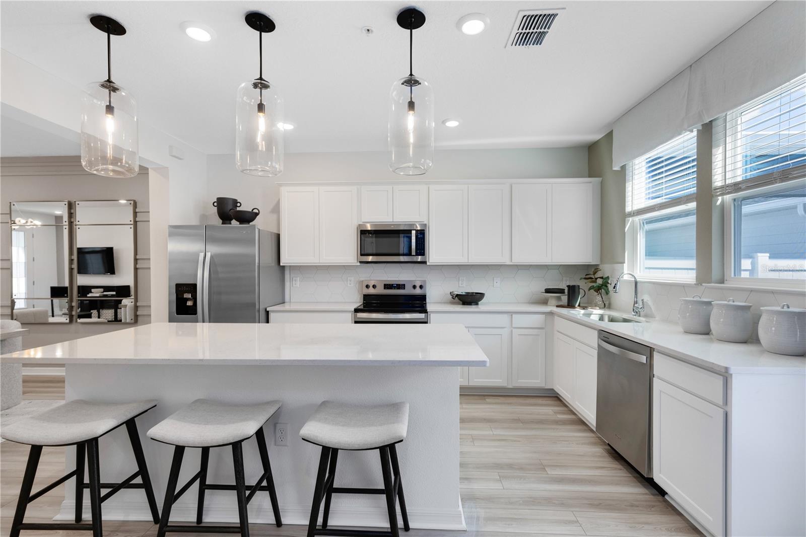 6913 Creek Falls Alley, FL