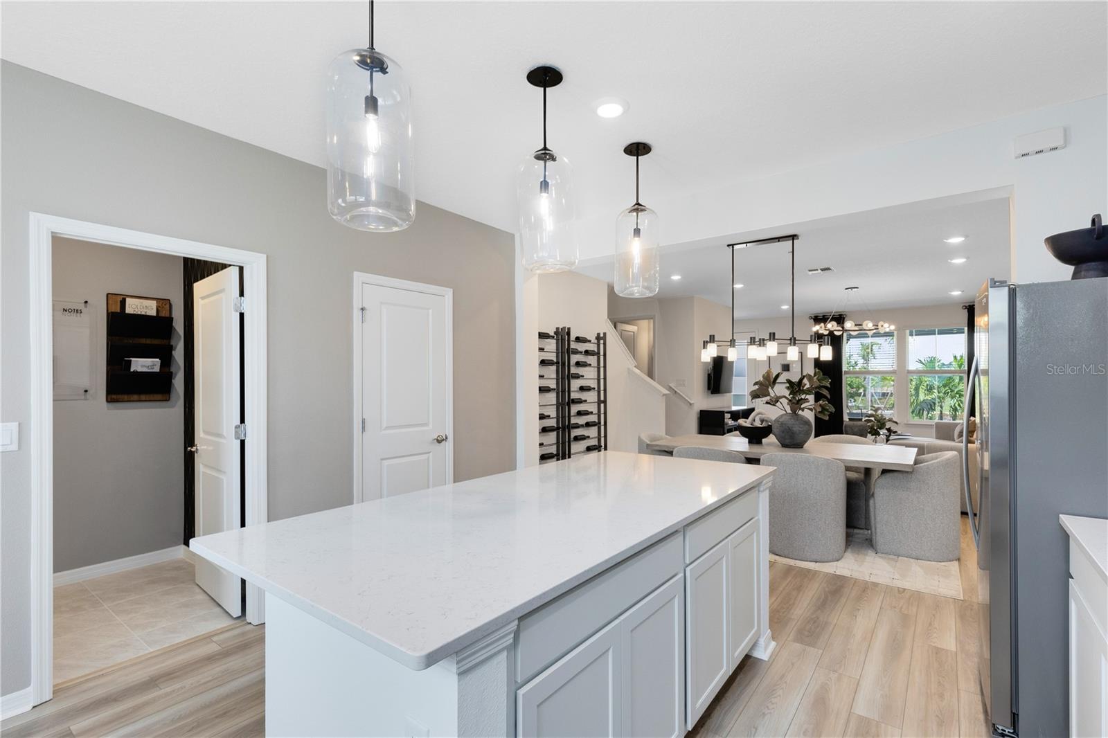 6913 Creek Falls Alley, FL