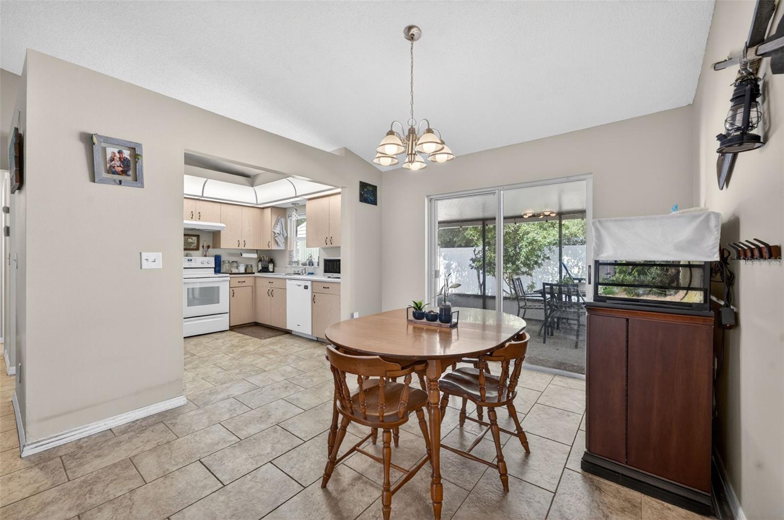 504 Sandpiper Court, FL