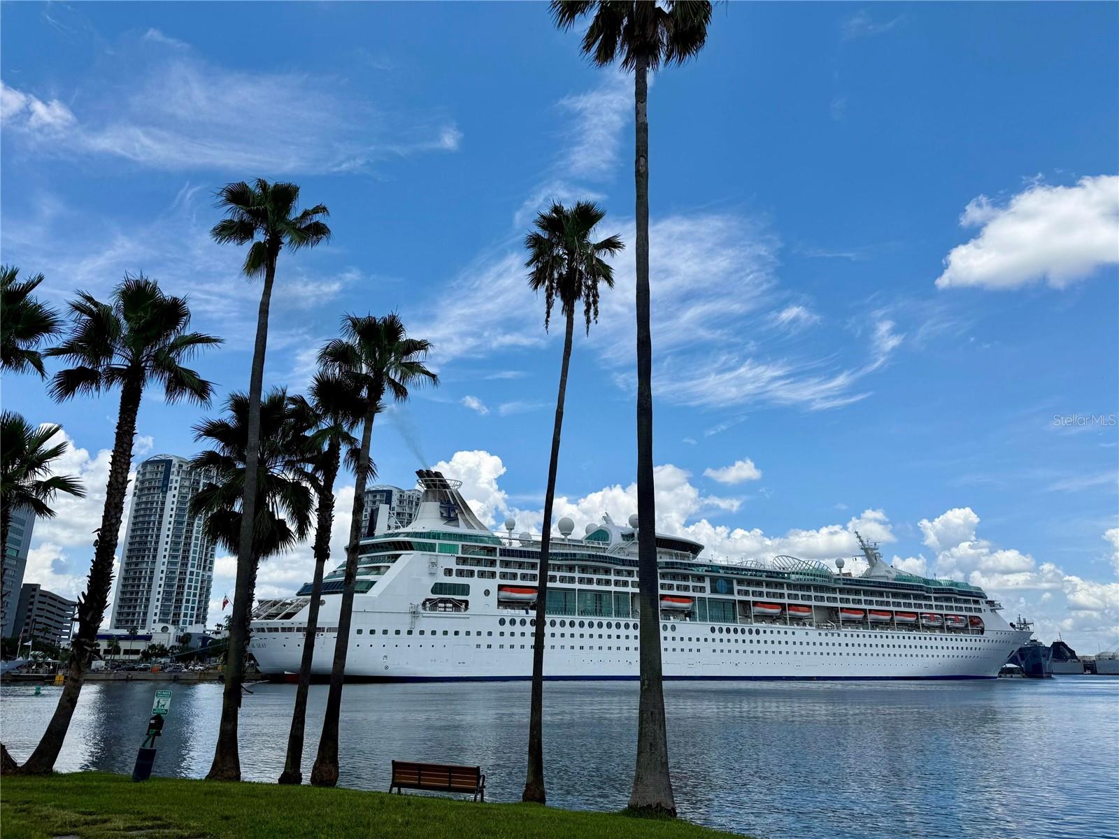 727 Cruise View Drive, FL