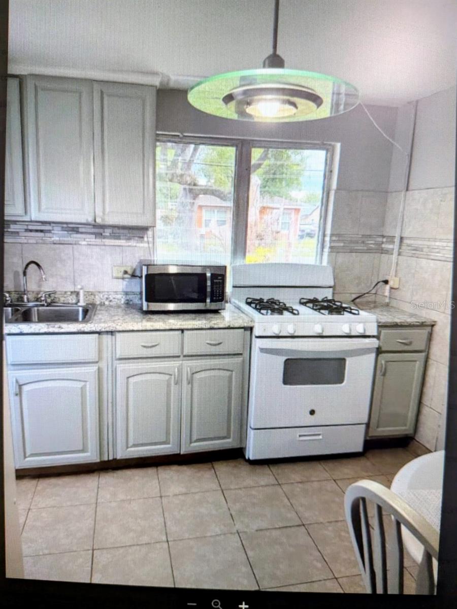 2725 Sample Street, FL