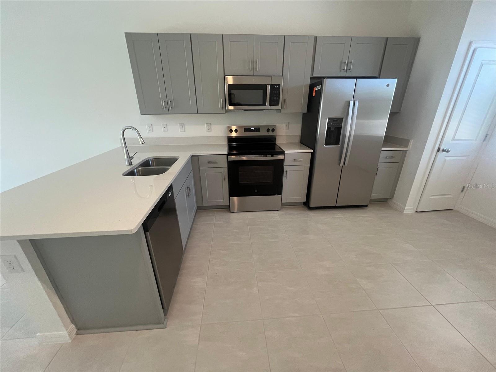 2898 Skyline Loop, FL