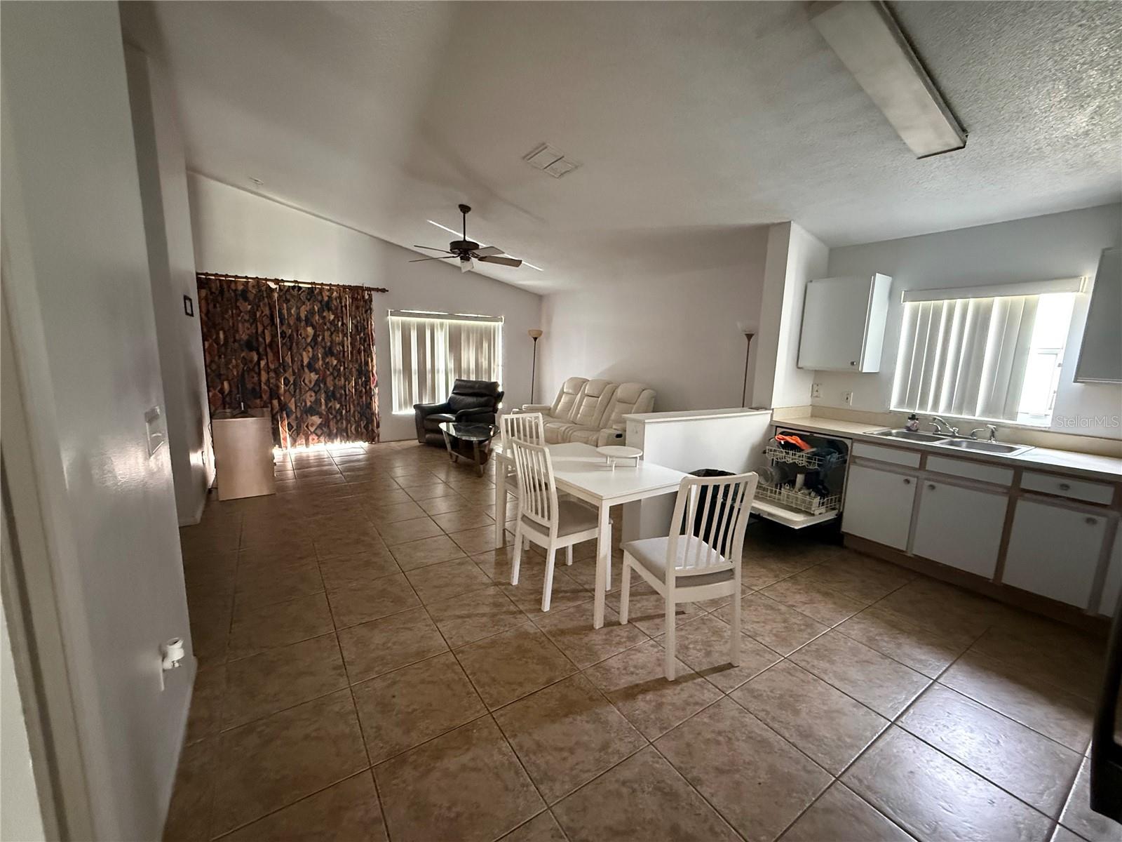 521 Castlemain Circle, FL