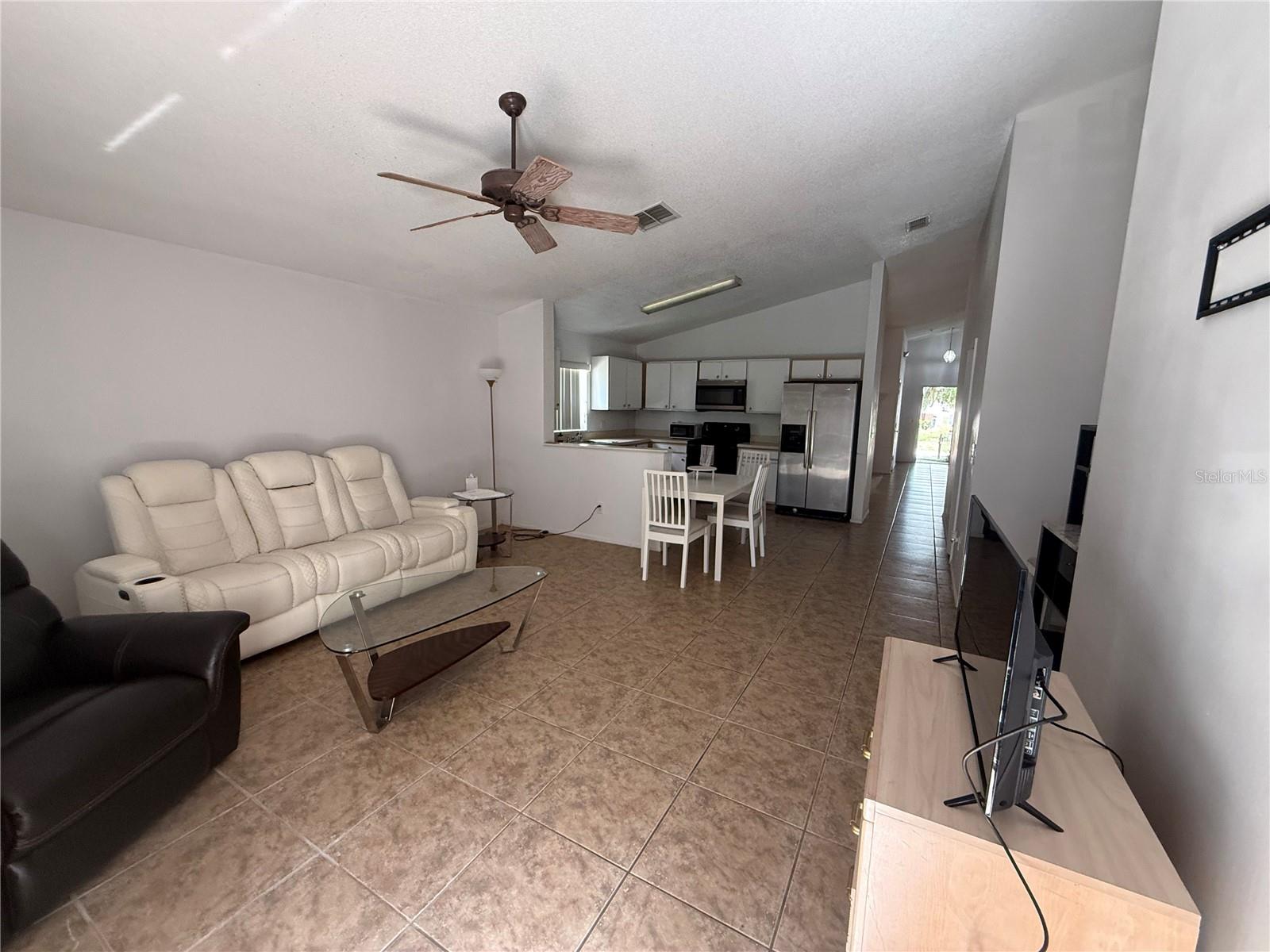 521 Castlemain Circle, FL