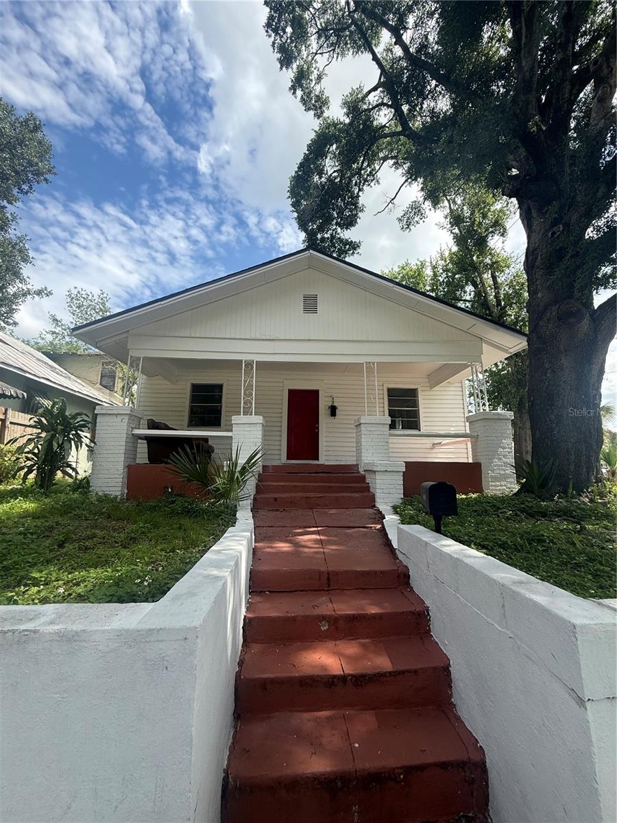 2712 Columbus Drive, FL