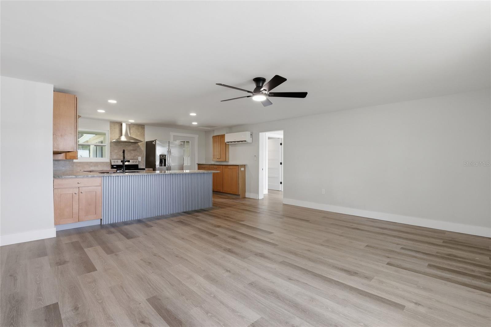 5587 Highway 17, FL
