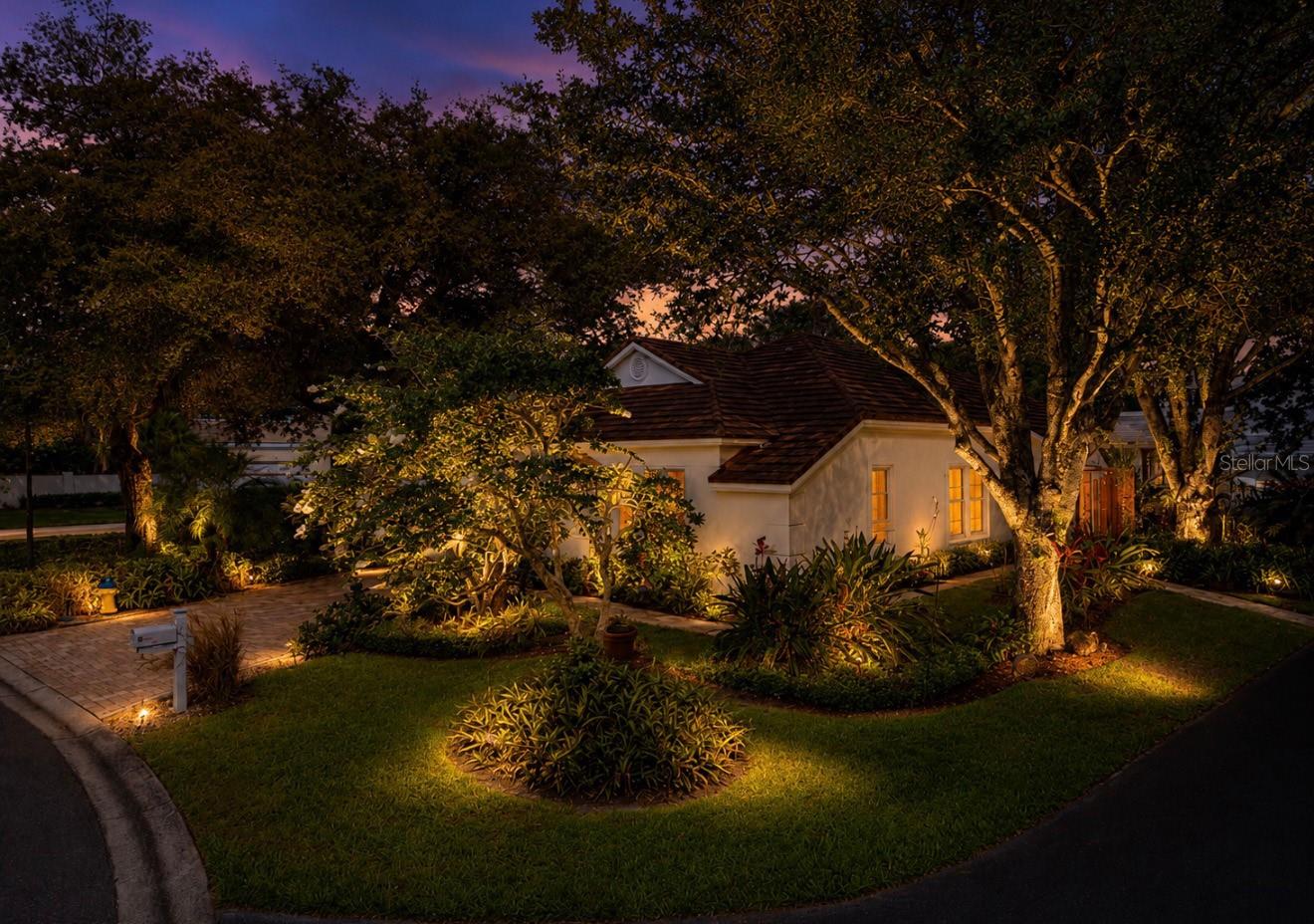 5204 Green Forest Court, FL